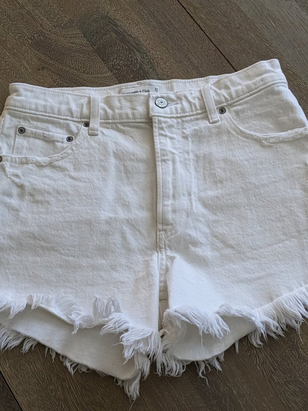 Abercrombie & Fitch The 4" Short High Rise White Jean Cut Off Shorts, Size 4, 27 - Picture 4 of 8